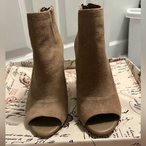 Tan Joie Suede peep-toe heeled booties, size 37.5.